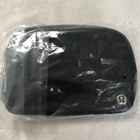 lululemon everywhere belt bag black - Picture 10 of 10